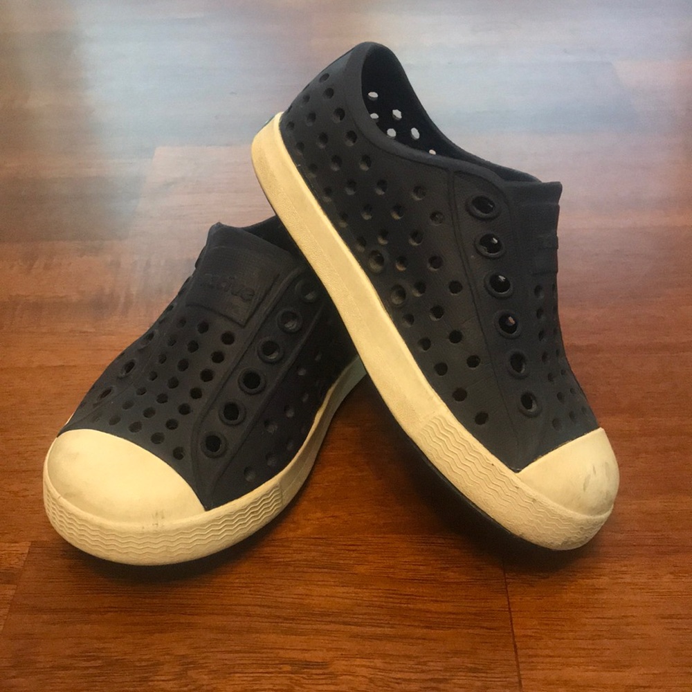 Navy natives size 6 toddler